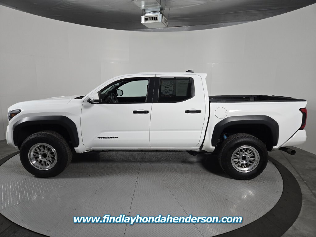 Used 2024 Toyota Tacoma TRD Off-Road w/ TRD Off Road Upgrade Package AWD/4WD image 3