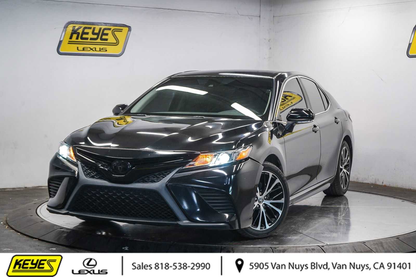 Used 2020 Toyota Camry SE w/ Convenience Package