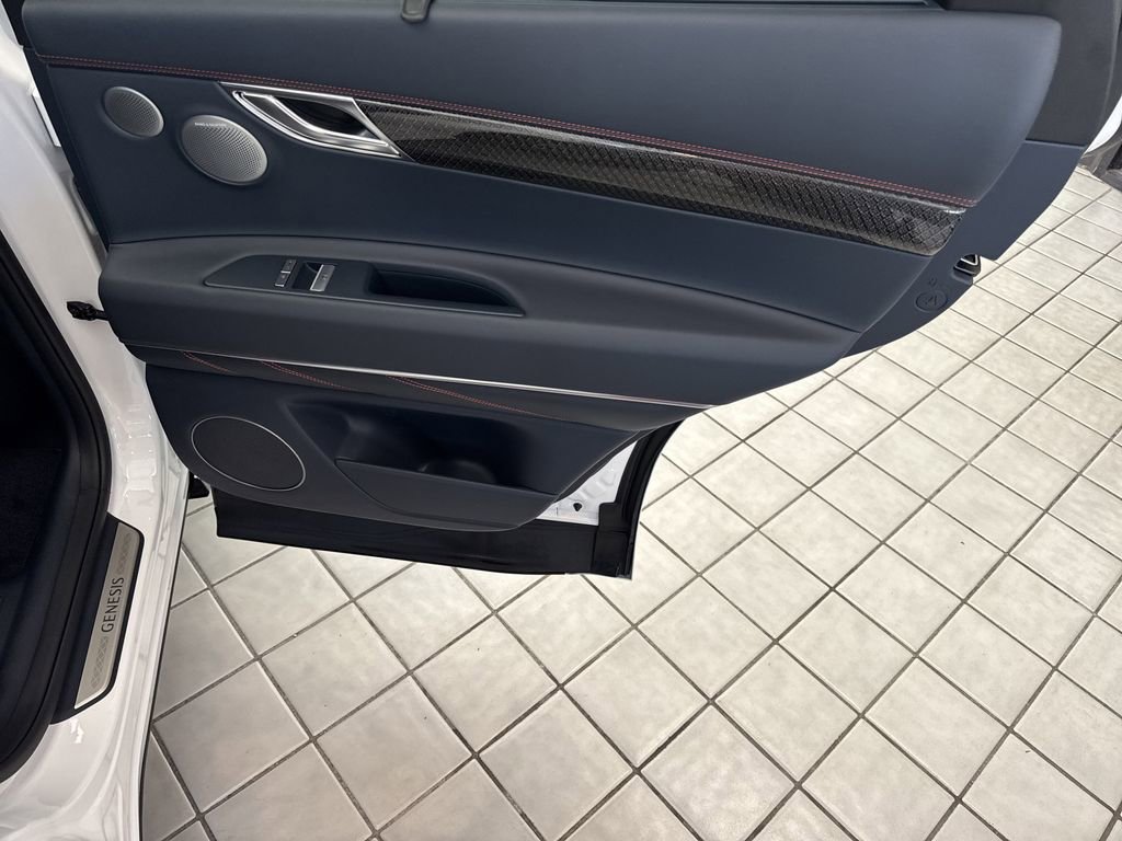 New 2026 Genesis GV80 3.5T e-SC image 16