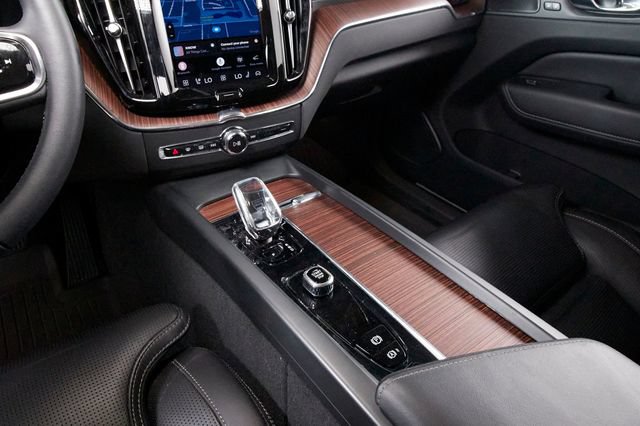 Certified 2023 Volvo XC60 B6 Ultimate w/ Climate Package AWD/4WD image 10
