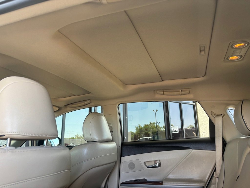 Used 2011 Toyota Venza w/ Leather Pkg FWD image 27