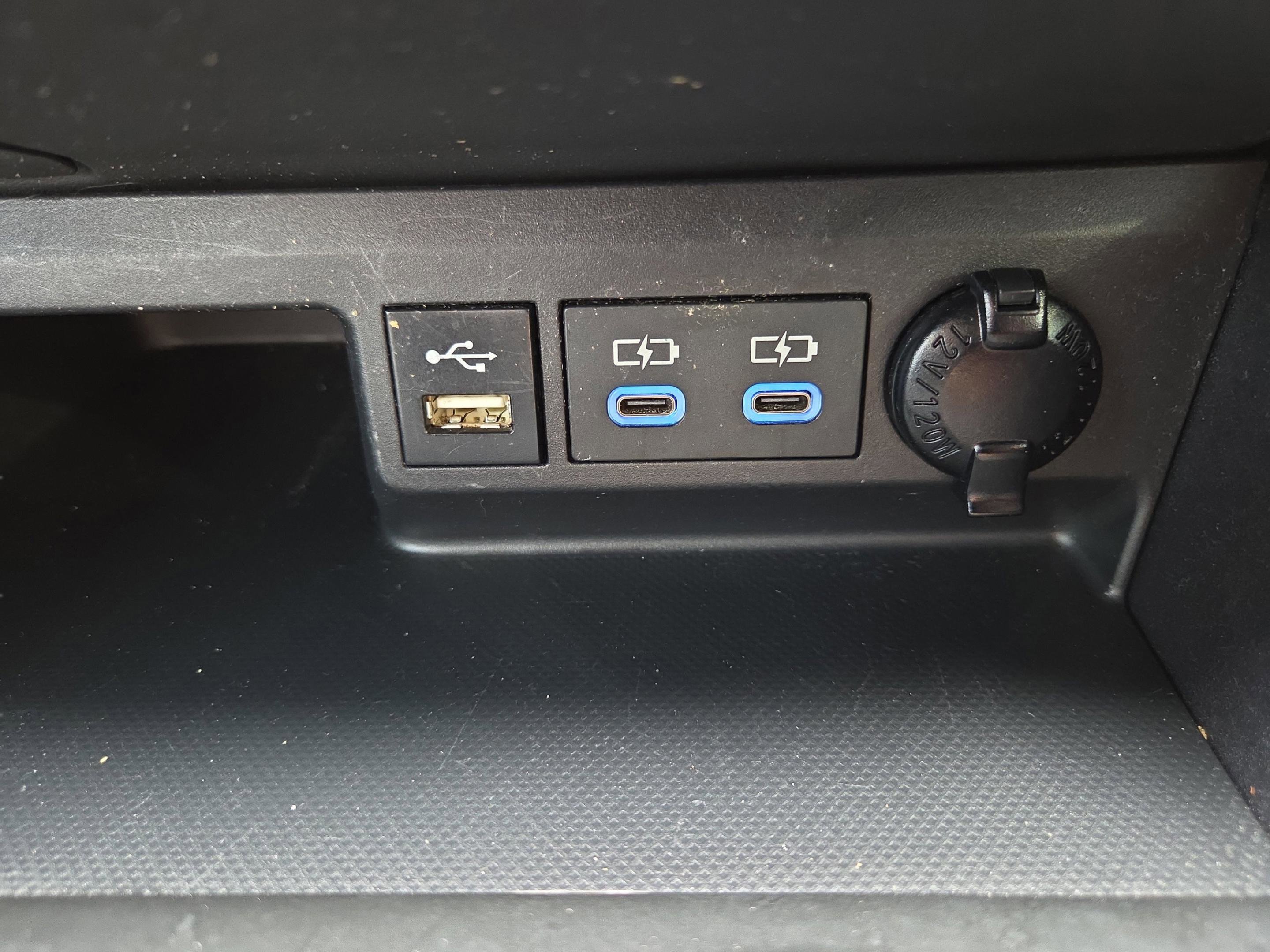 Used 2022 Toyota Highlander L image 23