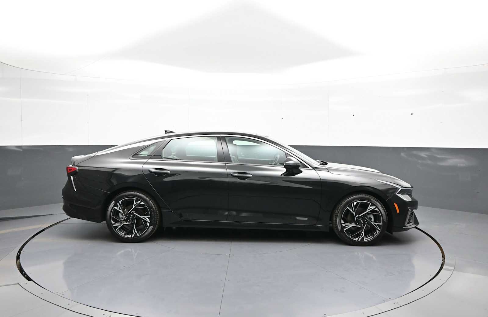 Certified 2025 Kia K5 GT-Line w/ GT-Line Premium Package AWD/4WD image 5