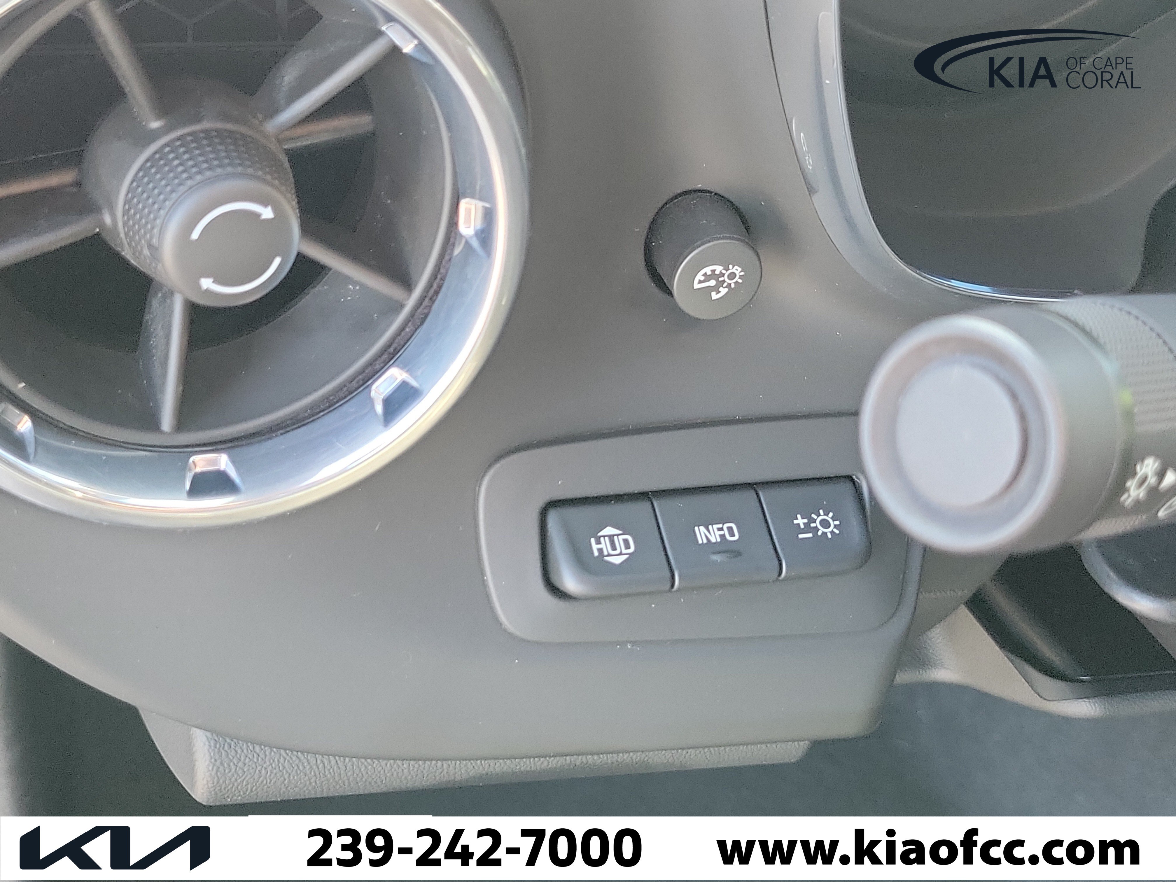 Used 2019 Chevrolet Camaro SS RWD image 21