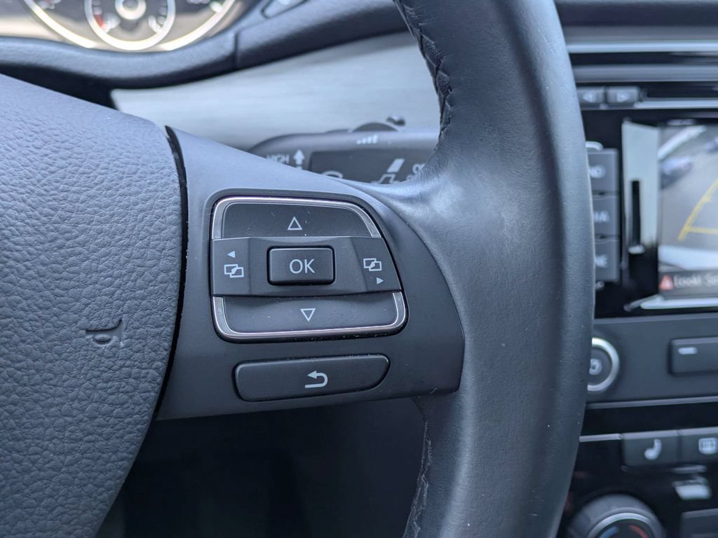 Used 2014 Volkswagen Passat 1.8T SE FWD image 23