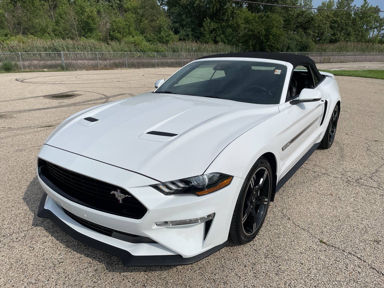 Used 2021 Ford Mustang GT Premium w/ California Special Package RWD image 26