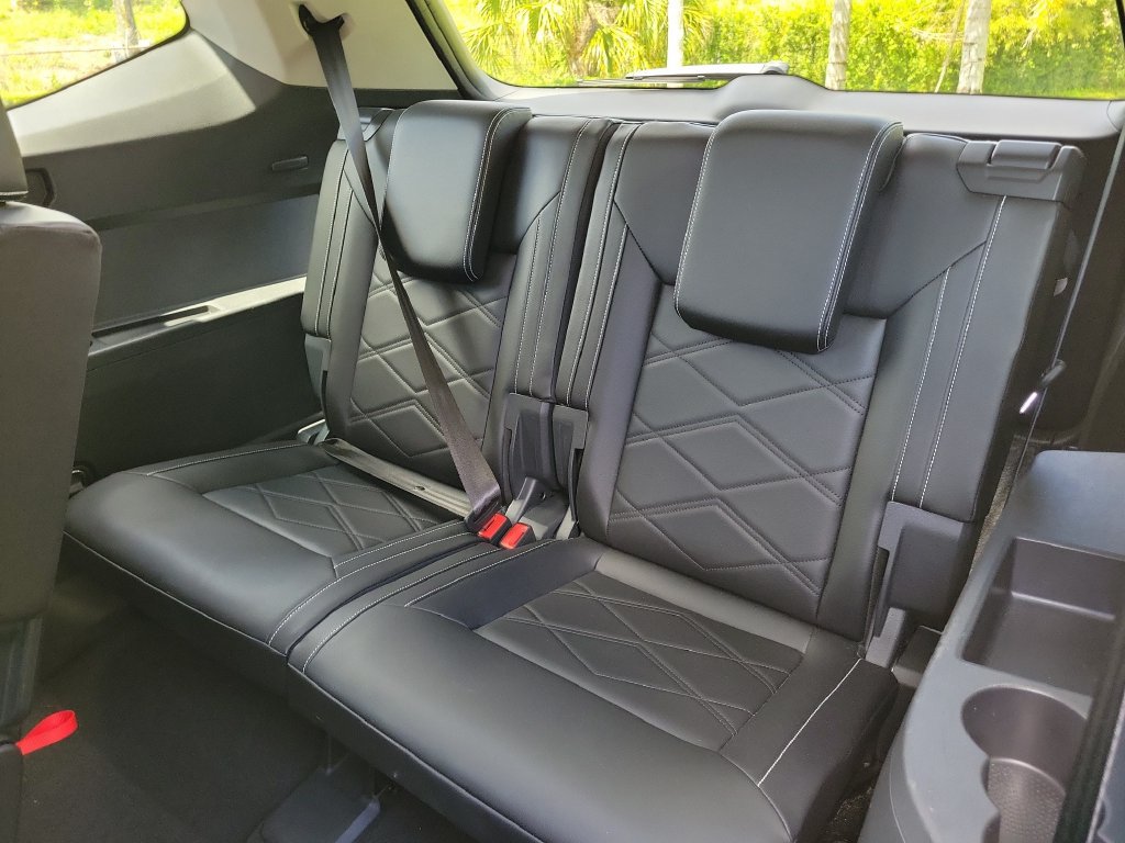 Certified 2024 Volkswagen Atlas SE FWD image 12