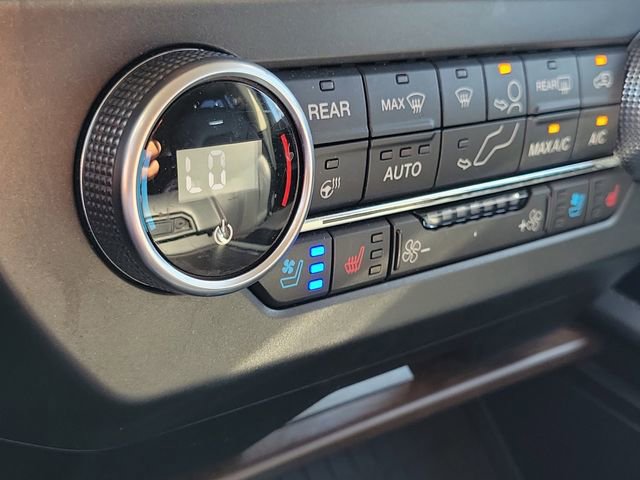 Certified 2018 Ford Expedition Platinum RWD image 11