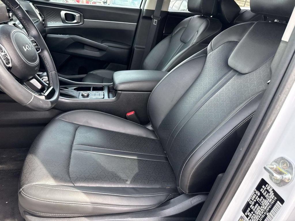 Certified 2023 Kia Sorento S w/ Panoramic Sunroof Package FWD image 8