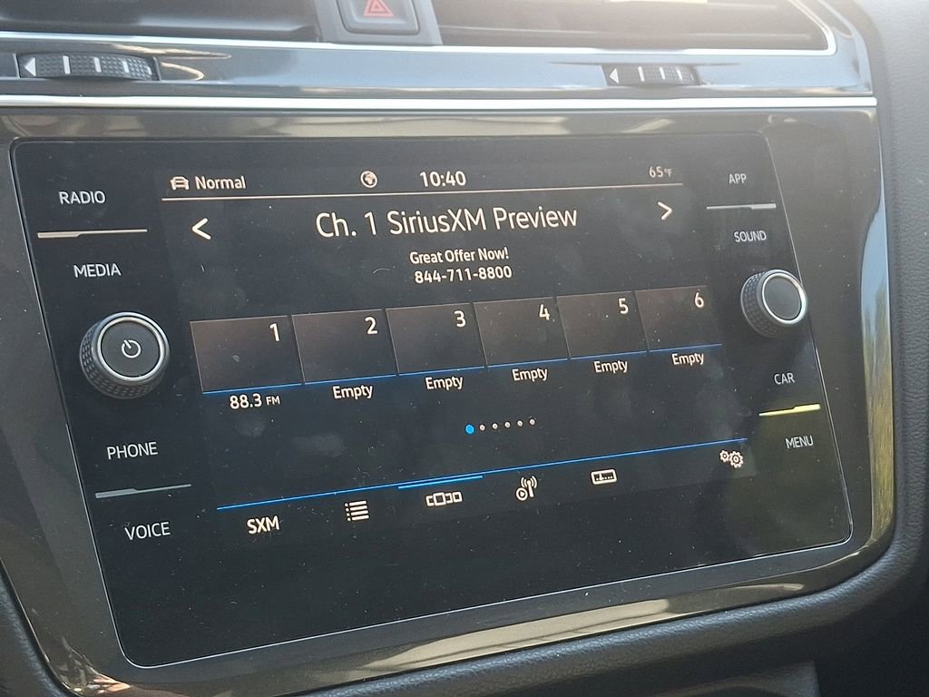 Used 2022 Volkswagen Tiguan SE image 3