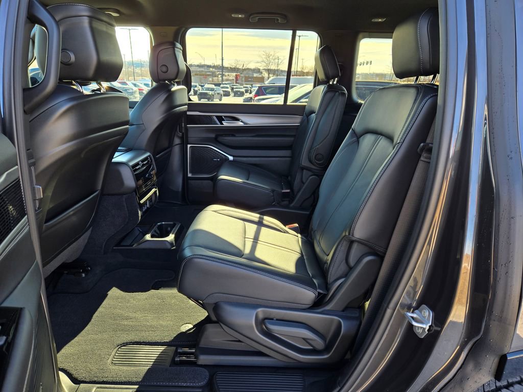 New 2026 Jeep Grand Wagoneer 4WD image 26