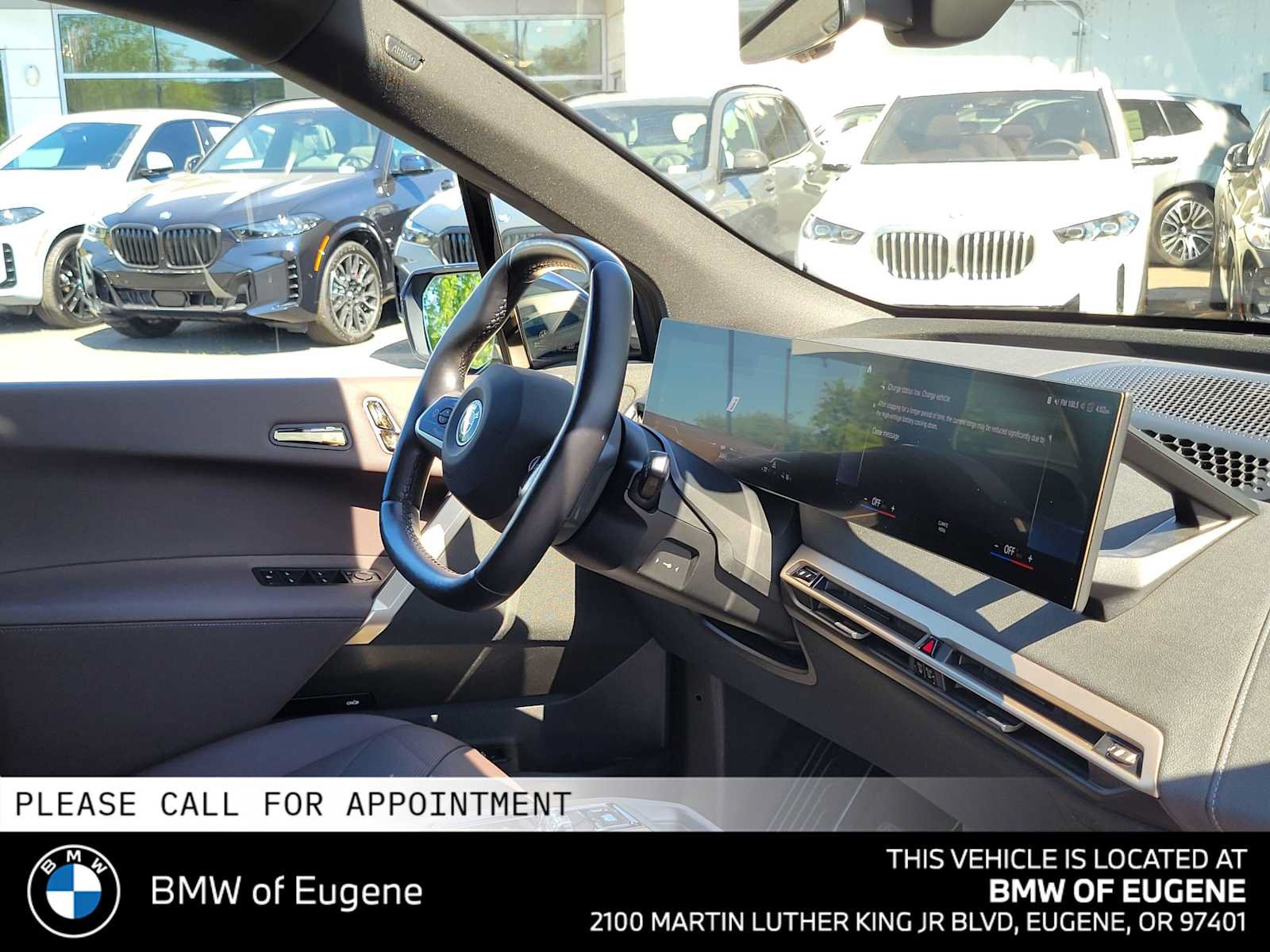 Used 2023 BMW iX xDrive50 w/ Premium Package AWD/4WD image 12