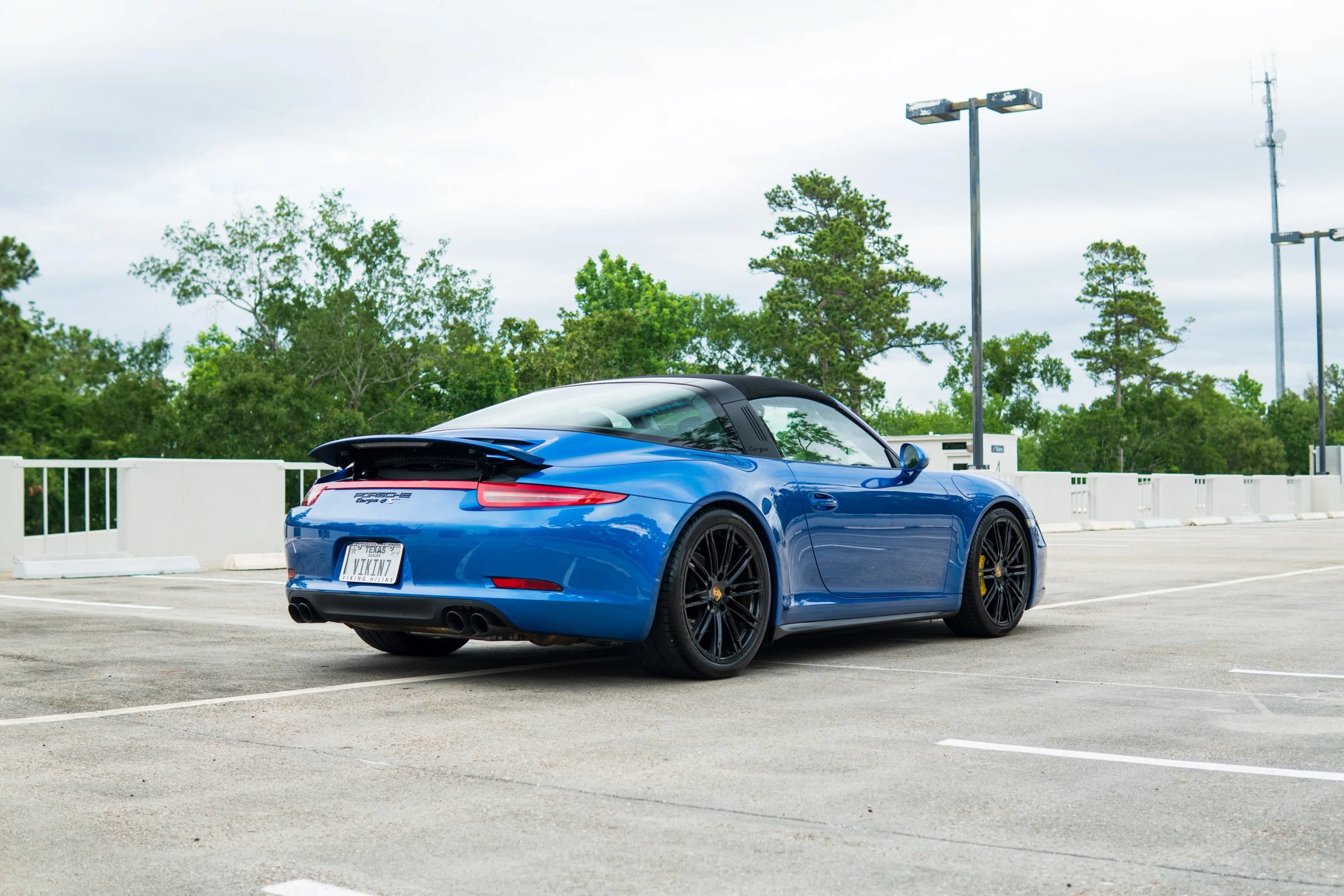 Used 2015 Porsche 911 Targa 4S w/ Sport Chrono Package AWD/4WD image 9