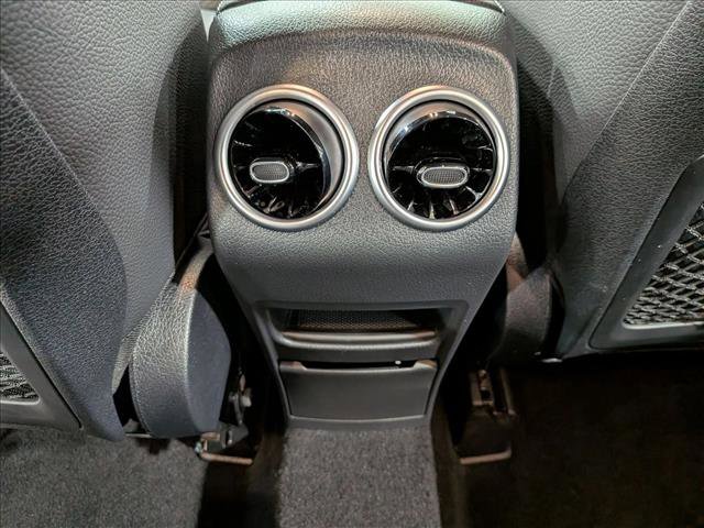 Used 2025 Mercedes-Benz GLB 250 image 17