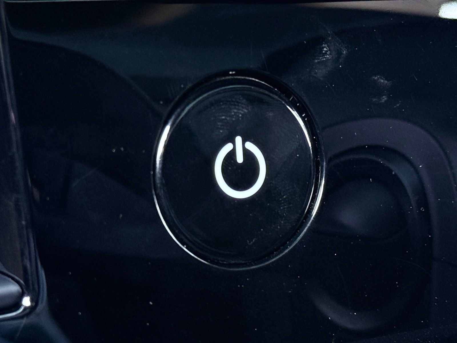 Used 2020 Porsche Taycan 4S image 28