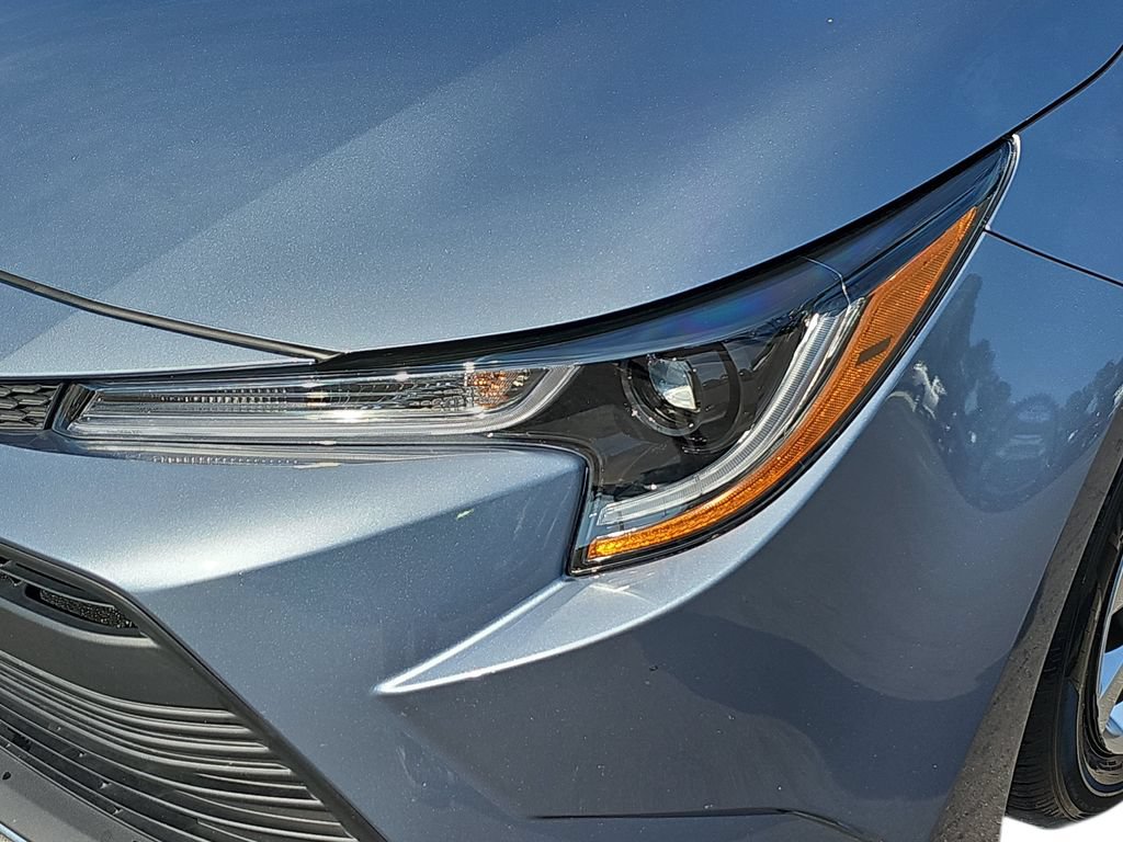 Used 2026 Toyota Corolla LE FWD image 31