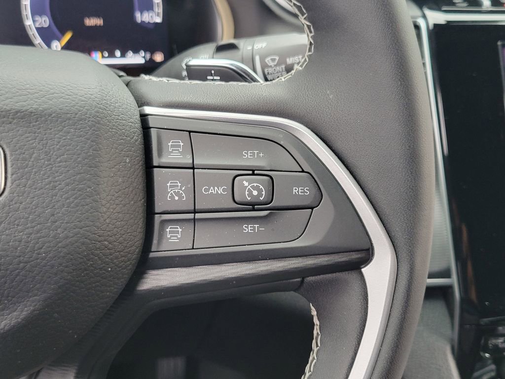 Used 2024 Jeep Grand Cherokee L Altitude RWD image 6