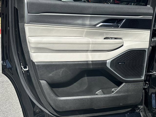 New 2026 Jeep Grand Wagoneer 2WD image 23