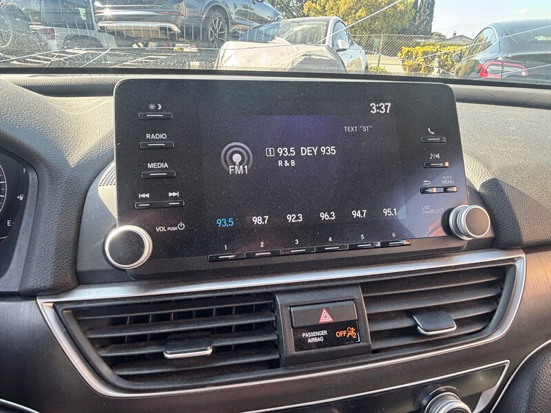 Used 2019 Honda Accord LX image 31