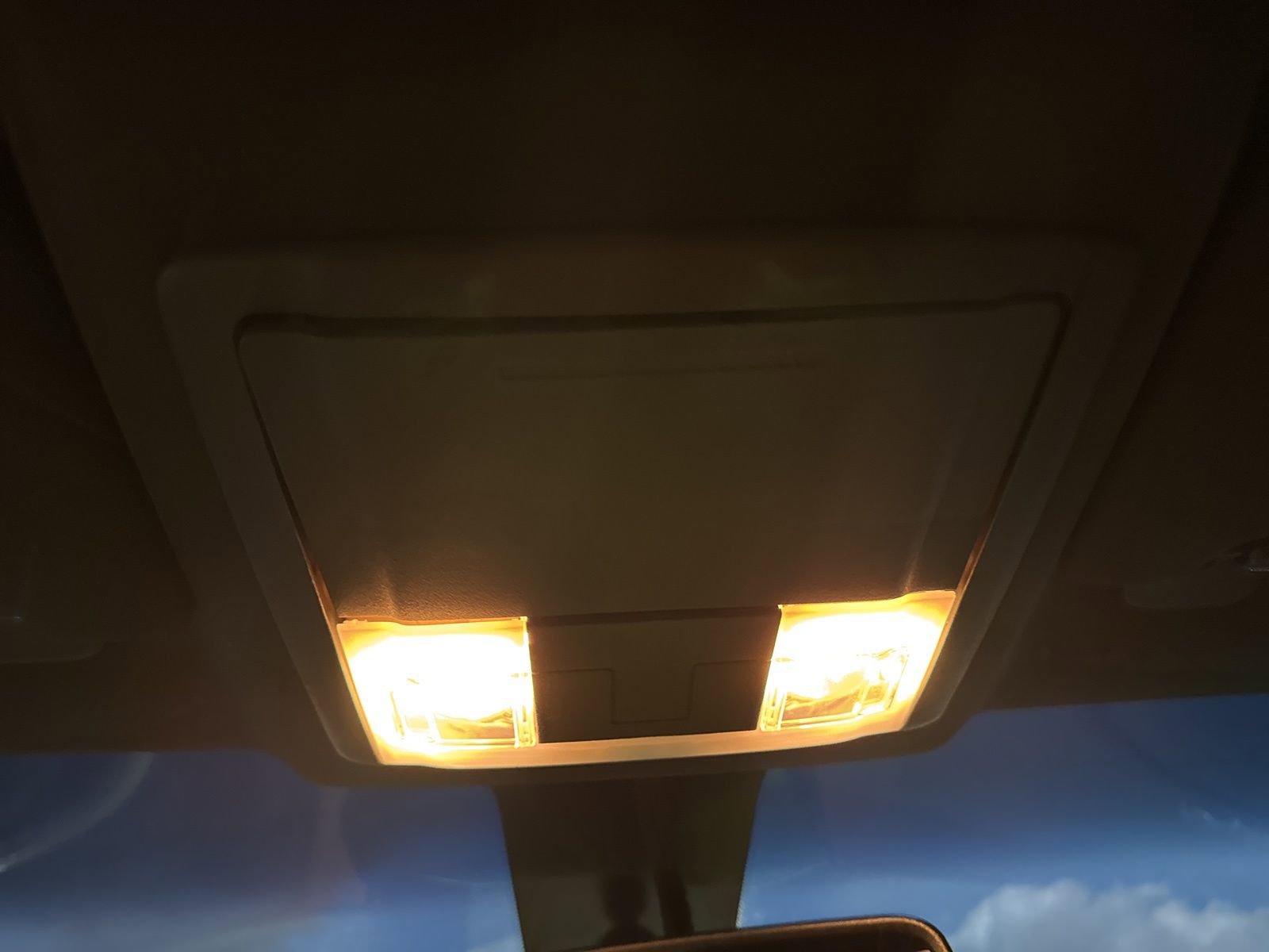 Used 2014 Ford Taurus SEL image 31