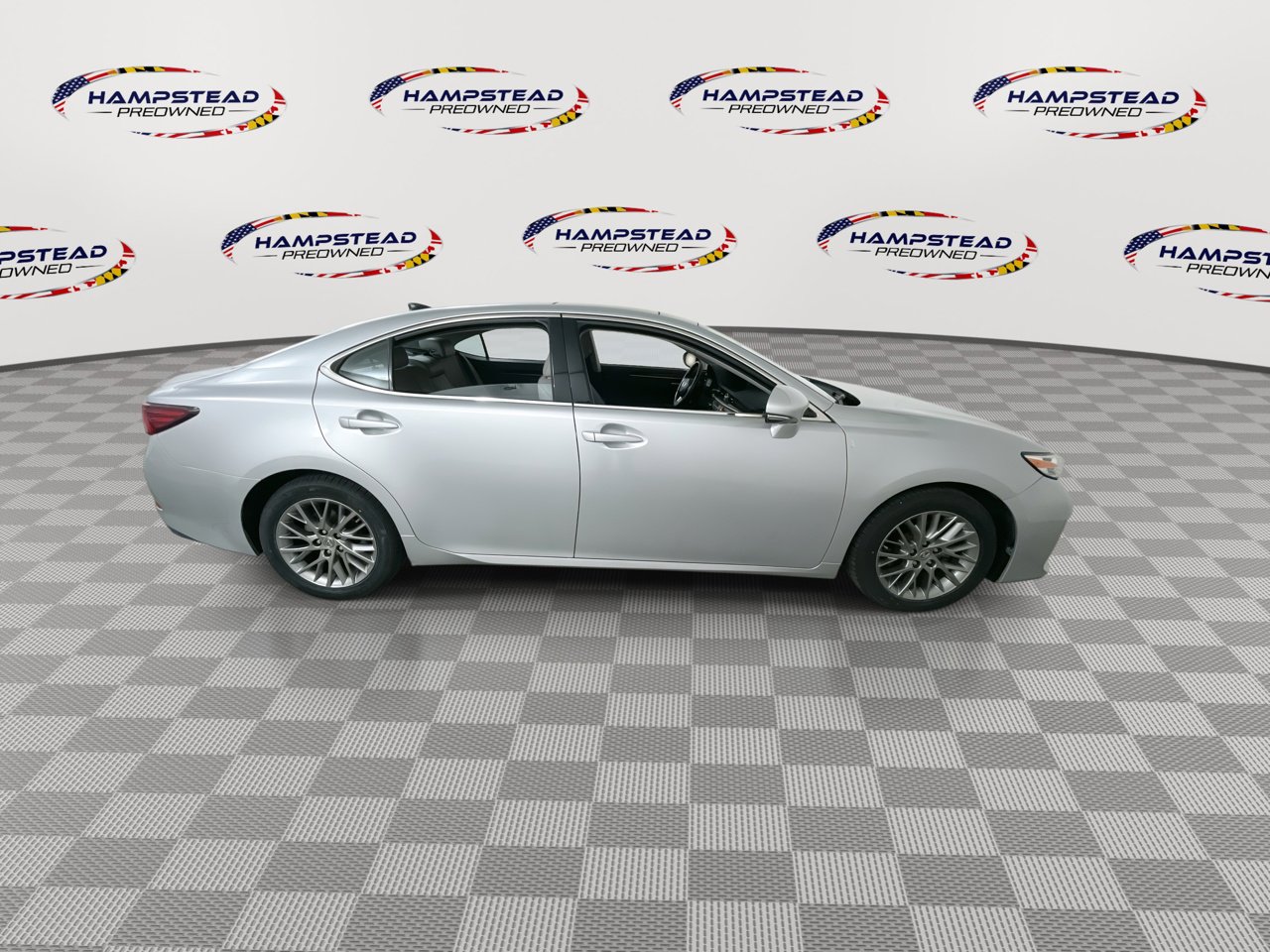 Used 2018 Lexus ES 350 w/ Luxury Package w/Wood Trim image 9