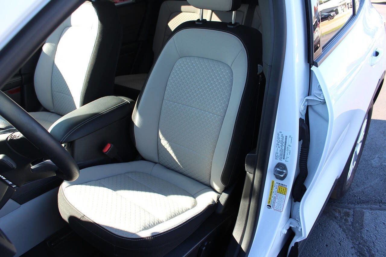 Used 2023 Ford Escape Active w/ Tech Pack #2 image 12