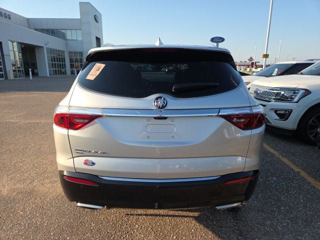 Used 2022 Buick Enclave Essence w/ Experience Buick Package AWD/4WD image 4