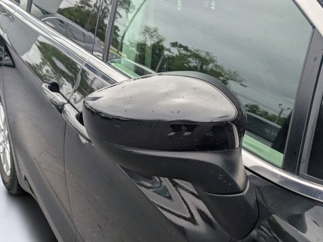 Used 2023 Chrysler Voyager LX FWD image 10