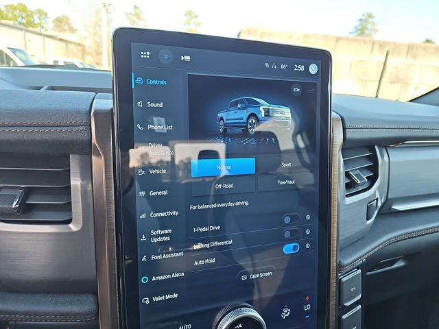 Used 2023 Ford F150 Lightning Lariat image 23