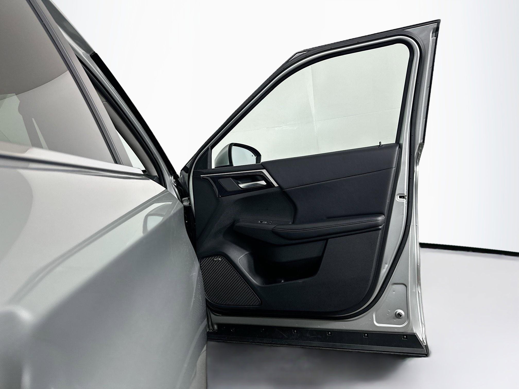 Used 2025 Mitsubishi Outlander SE image 34