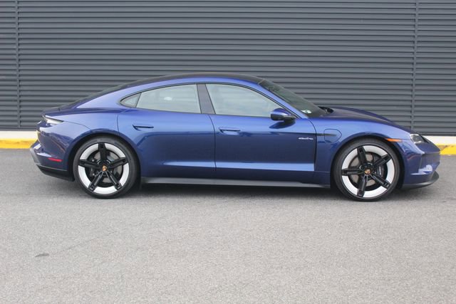New 2026 Porsche Taycan image 9