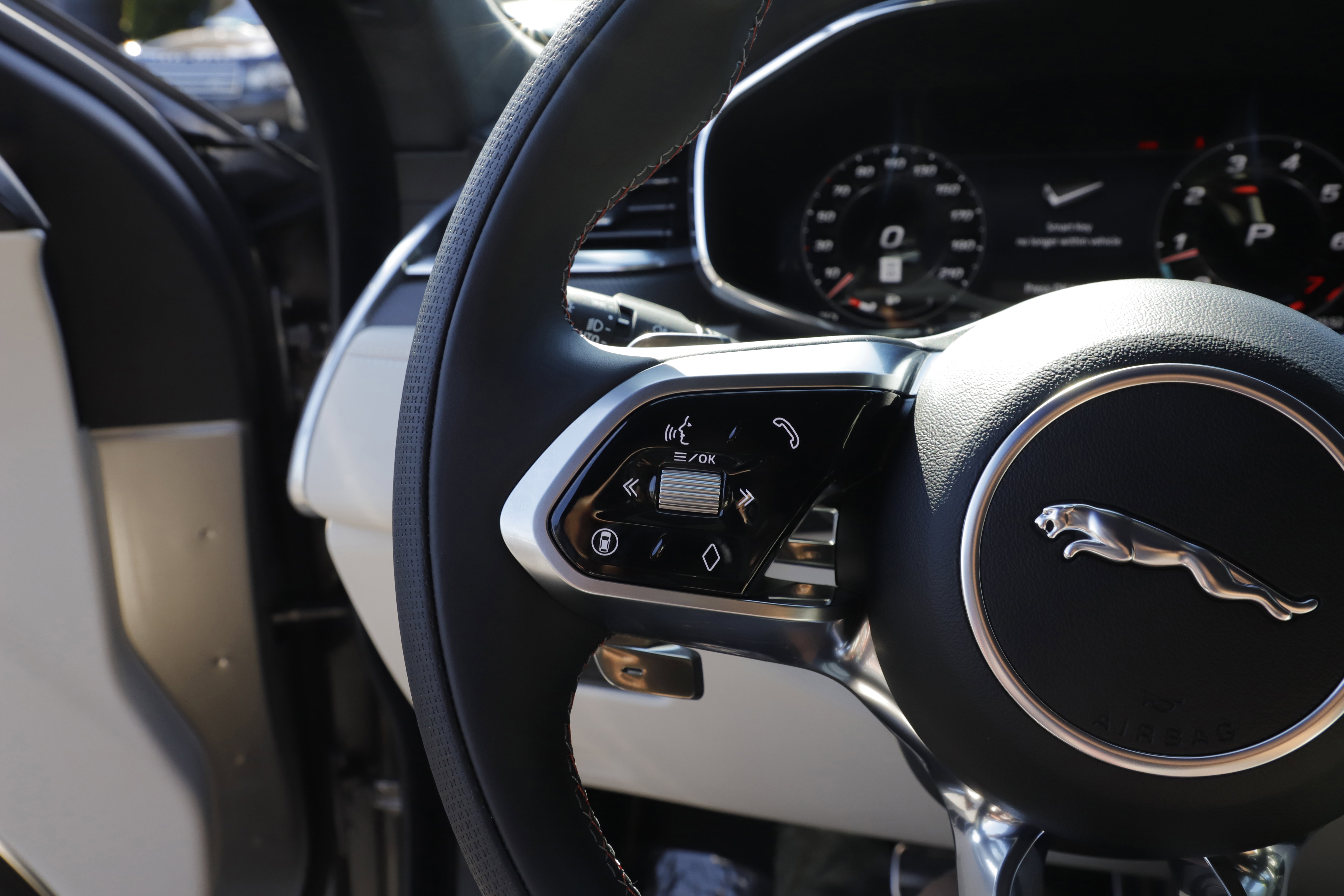 New 2026 Jaguar F-PACE SVR AWD/4WD image 22