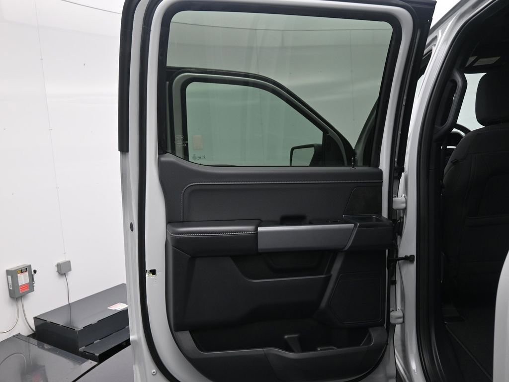 New 2026 Ford F150 XLT w/ Equipment Group 302A MID image 20