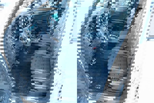 New 2026 Volkswagen Atlas Cross Sport SEL R-Line image 17