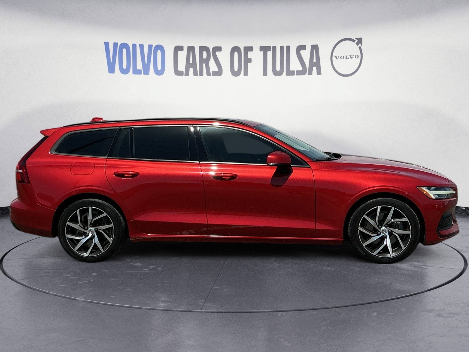 Used 2020 Volvo V60 T5 Momentum FWD image 6