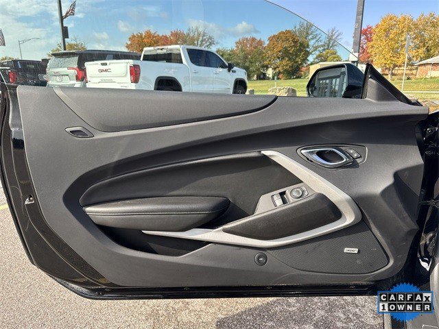 Used 2023 Chevrolet Camaro LT w/ Technology Package image 25