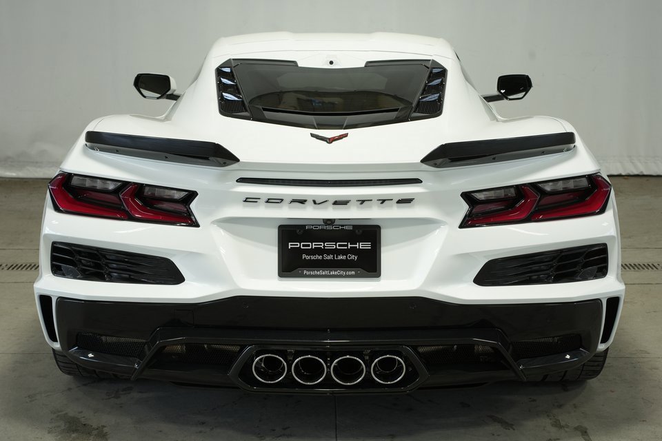 Used 2023 Chevrolet Corvette Z06 image 10