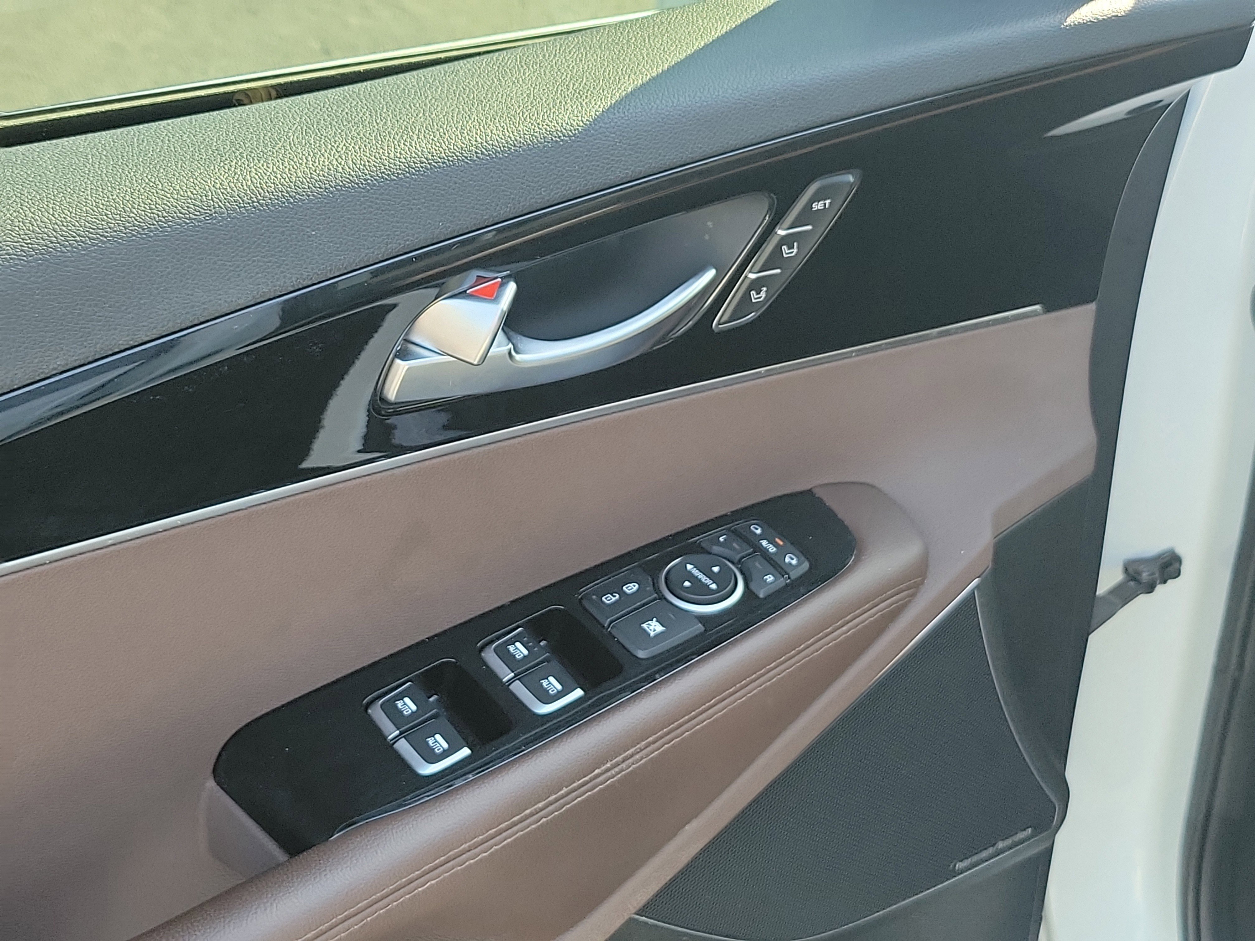 Used 2020 Kia Sorento SX image 26