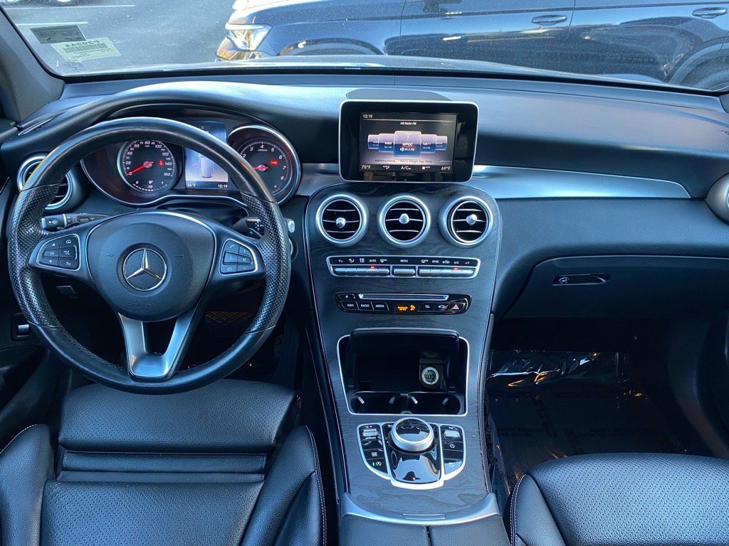 Used 2018 Mercedes-Benz GLC 300 4MATIC image 12