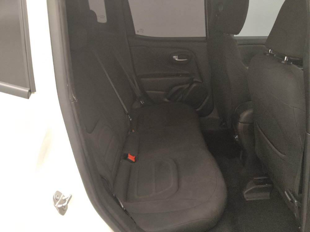 Used 2022 Jeep Renegade Latitude AWD/4WD image 19