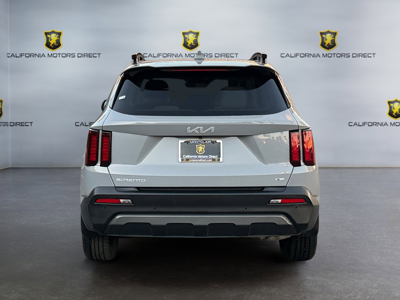 Used 2023 Kia Sorento S w/ Panoramic Sunroof Package image 4