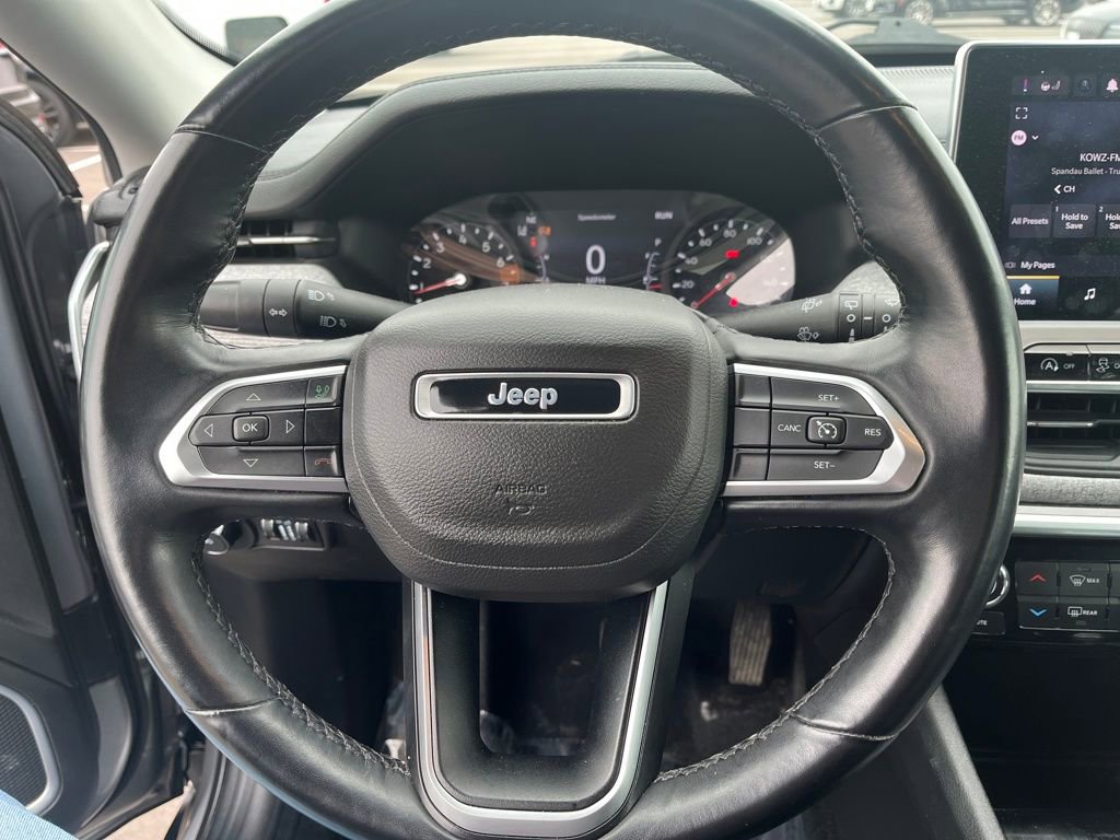 Used 2022 Jeep Compass Latitude image 15
