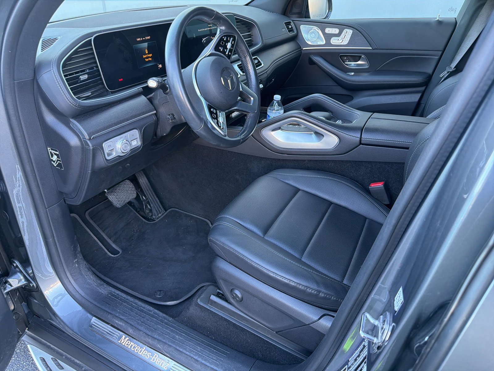 Used 2022 Mercedes-Benz GLS 450 4MATIC image 3