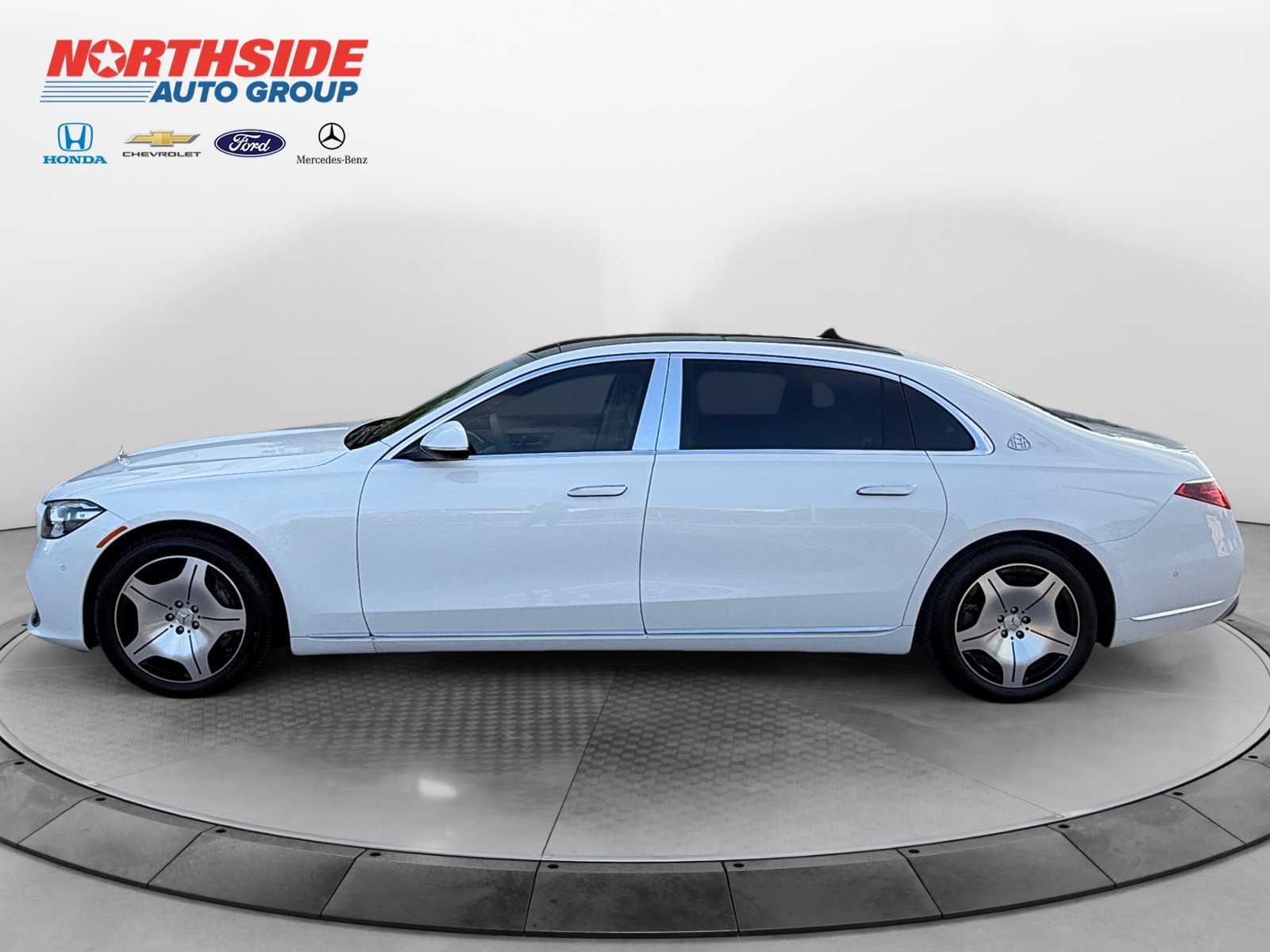 Certified 2026 Mercedes-Benz Maybach S 580 4MATIC image 4