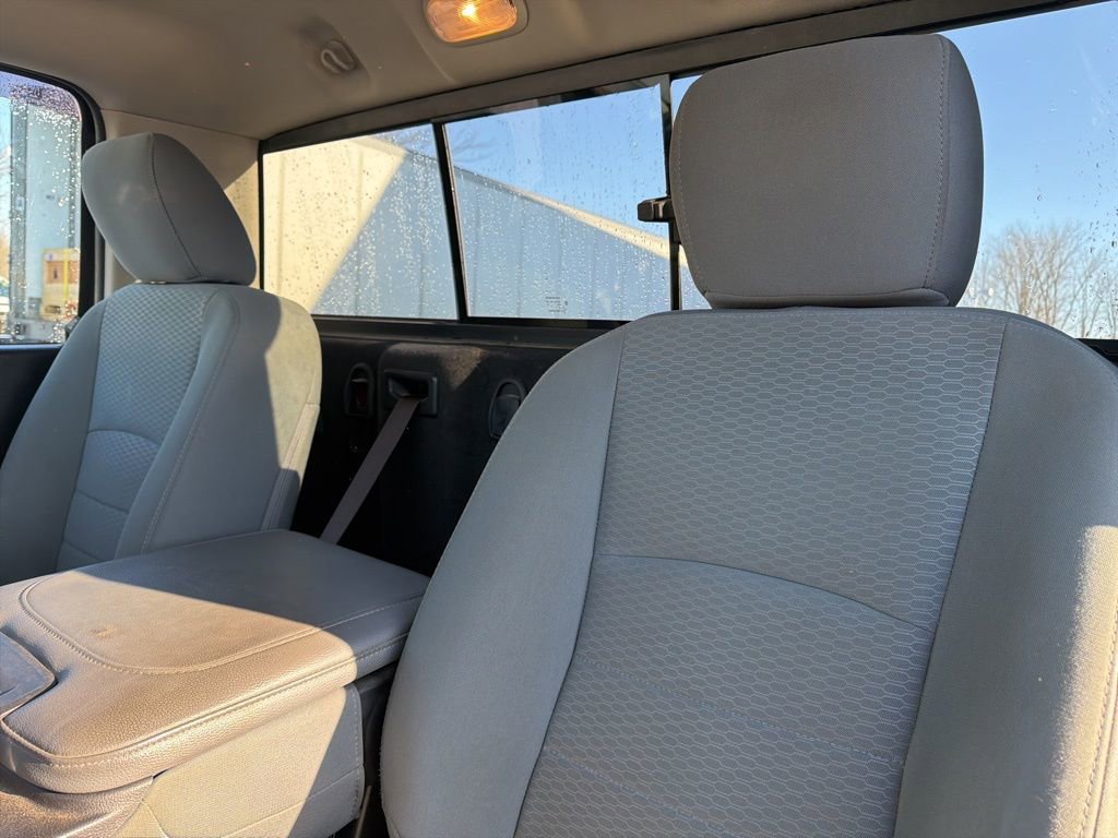 Used 2017 RAM 1500 Express image 9