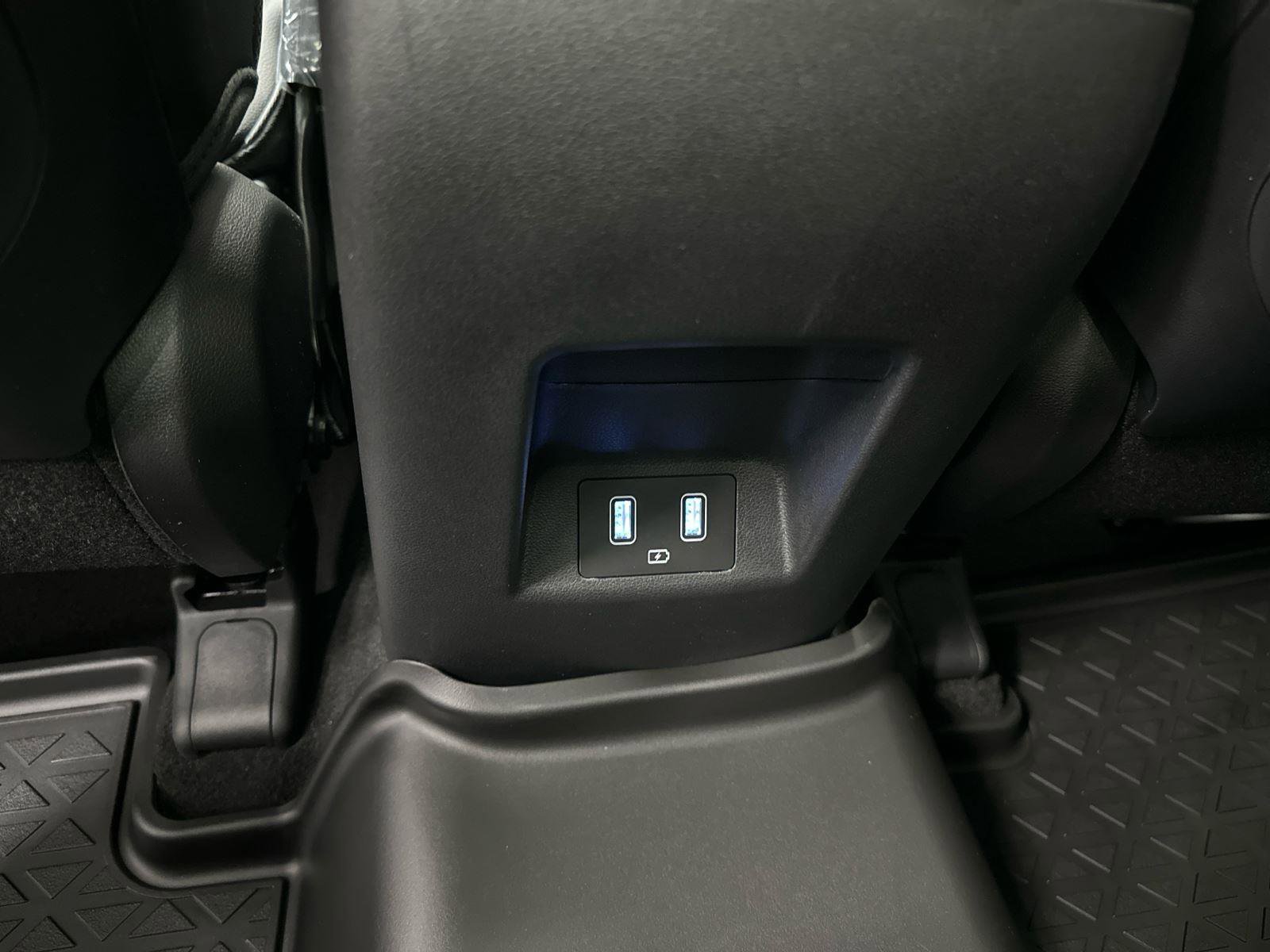 Used 2024 Hyundai Santa Cruz Limited image 17