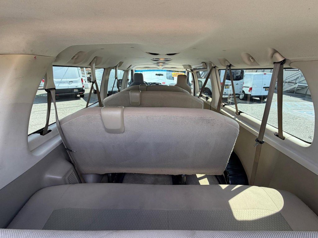 Used 2014 Ford E-350 and Econoline 350 XLT RWD image 41