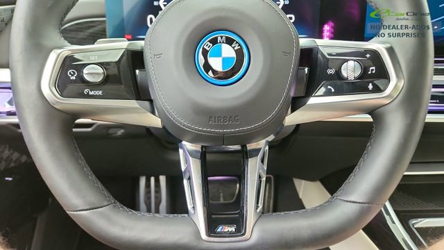 Used 2024 BMW i7 eDrive50 w/ M Sport Package RWD image 41