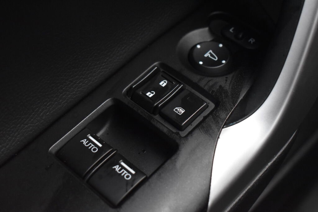 Used 2013 Honda Accord EX-L image 16