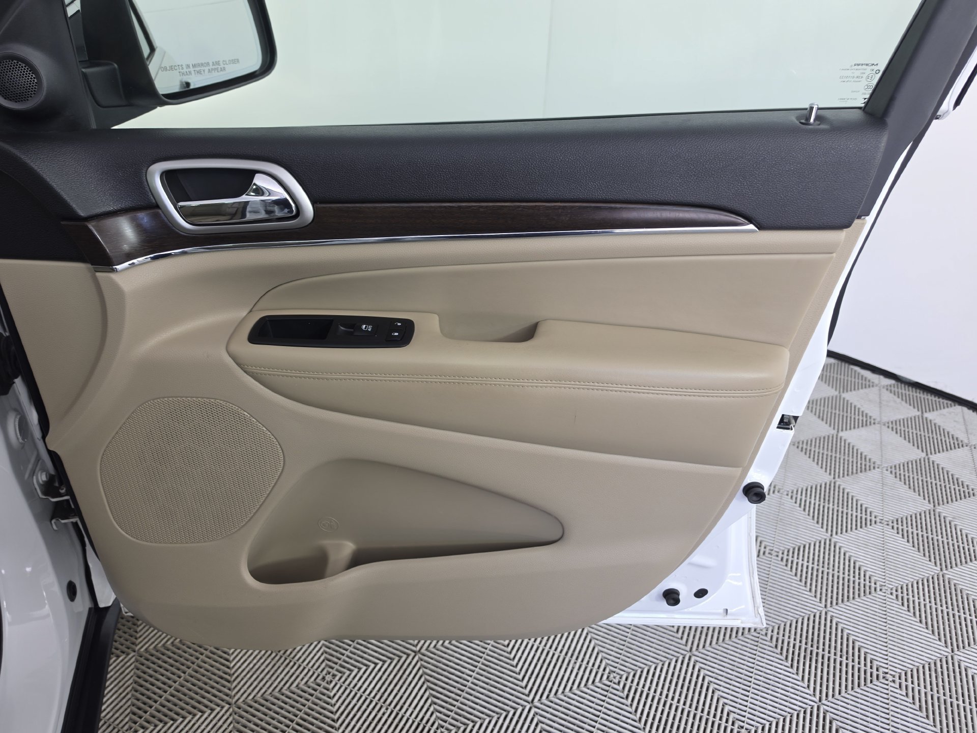 Used 2018 Jeep Grand Cherokee Limited w/ Luxury Group II AWD/4WD image 46